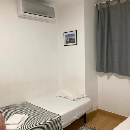 דירה Entrecampos - Two Bedroom With Terrace ליסבון