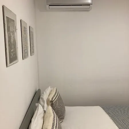 Entrecampos - Two Bedroom With Terrace דירה *